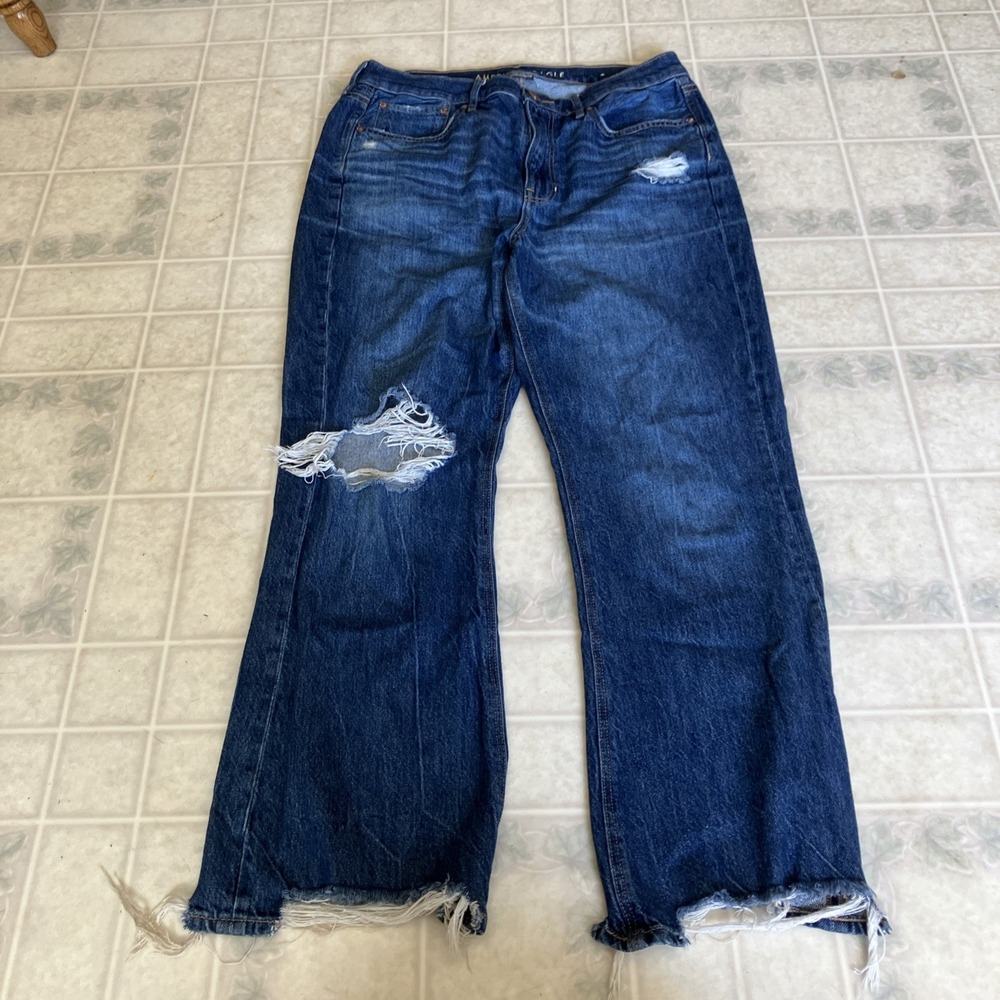 American Eagle Distressed Destroyed 90's flare jeans Dark Wash Holes Festival 10
